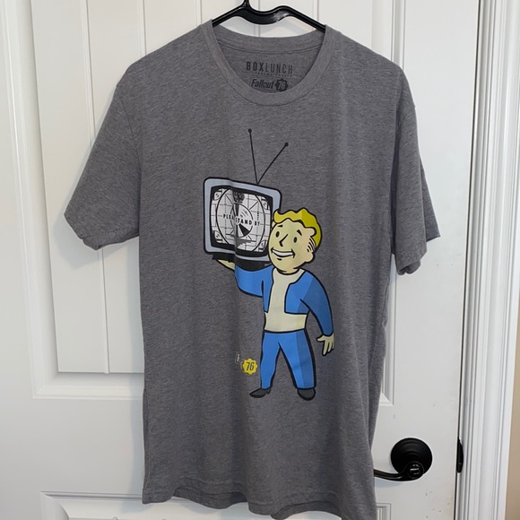 BoxLunch Other - Fallout 76 Vault Boy Shirt